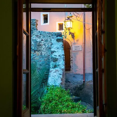 Palazzo Del Diplomatico Belmonte Calabro