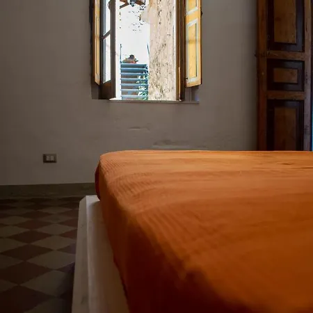 Palazzo Del Diplomatico * Belmonte Calabro