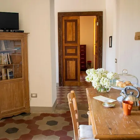 Palazzo Del Diplomatico *