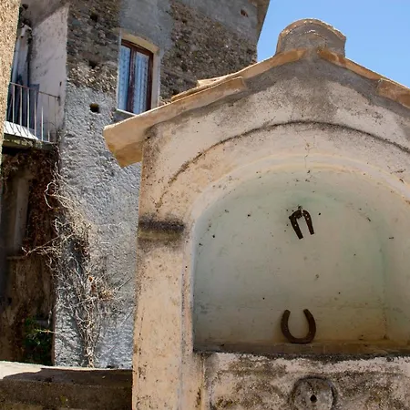 Palazzo Del Diplomatico * Belmonte Calabro